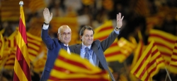 Mas y Duran i Lleida entre banderas